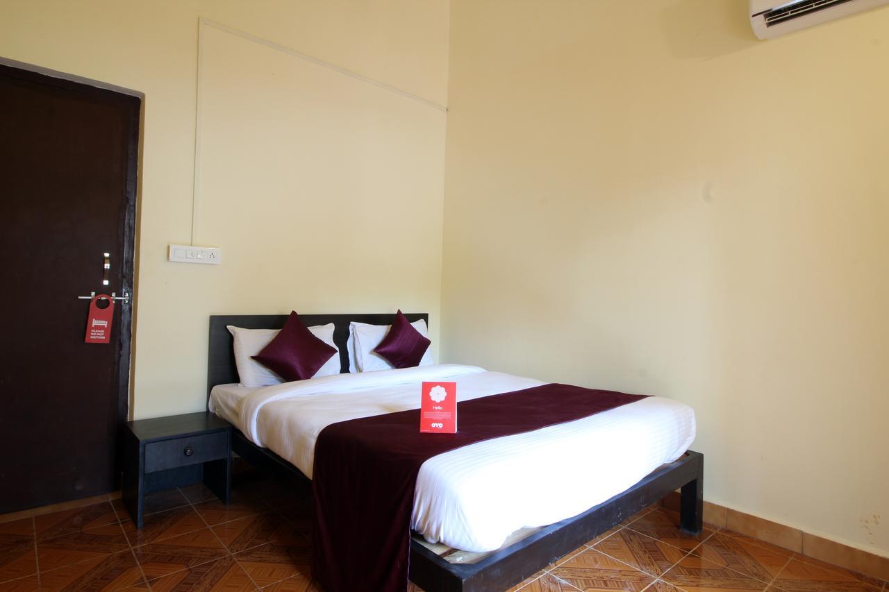 Oyo 10385 Hotel Nirmala Vilas Candolim Esterno foto